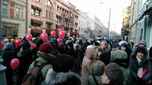 The currency borrowers blocked Neglinnaya street in Moscow and scuffled with the police